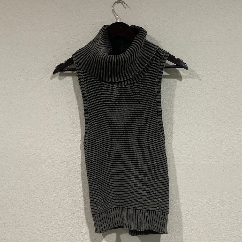 Bobbi Rocco Sleeveless Turtleneck Sweater Medium | Knit Mock Neck Top